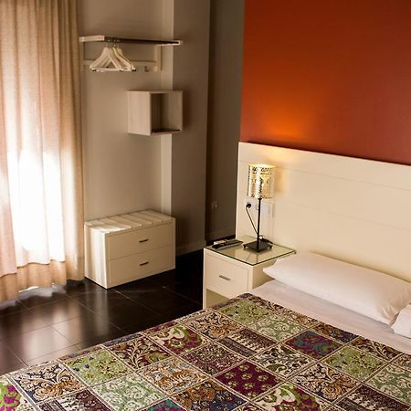 Hostal San Vicente II Σεβίλλη Εξωτερικό φωτογραφία