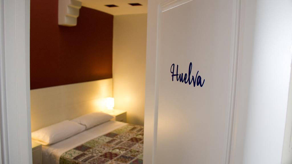 Hostal San Vicente II Σεβίλλη Εξωτερικό φωτογραφία