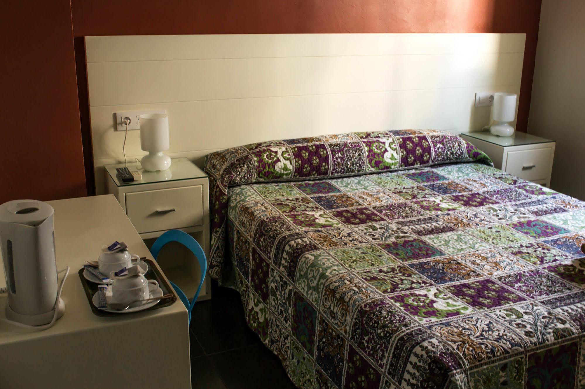 Hostal San Vicente II Σεβίλλη Εξωτερικό φωτογραφία