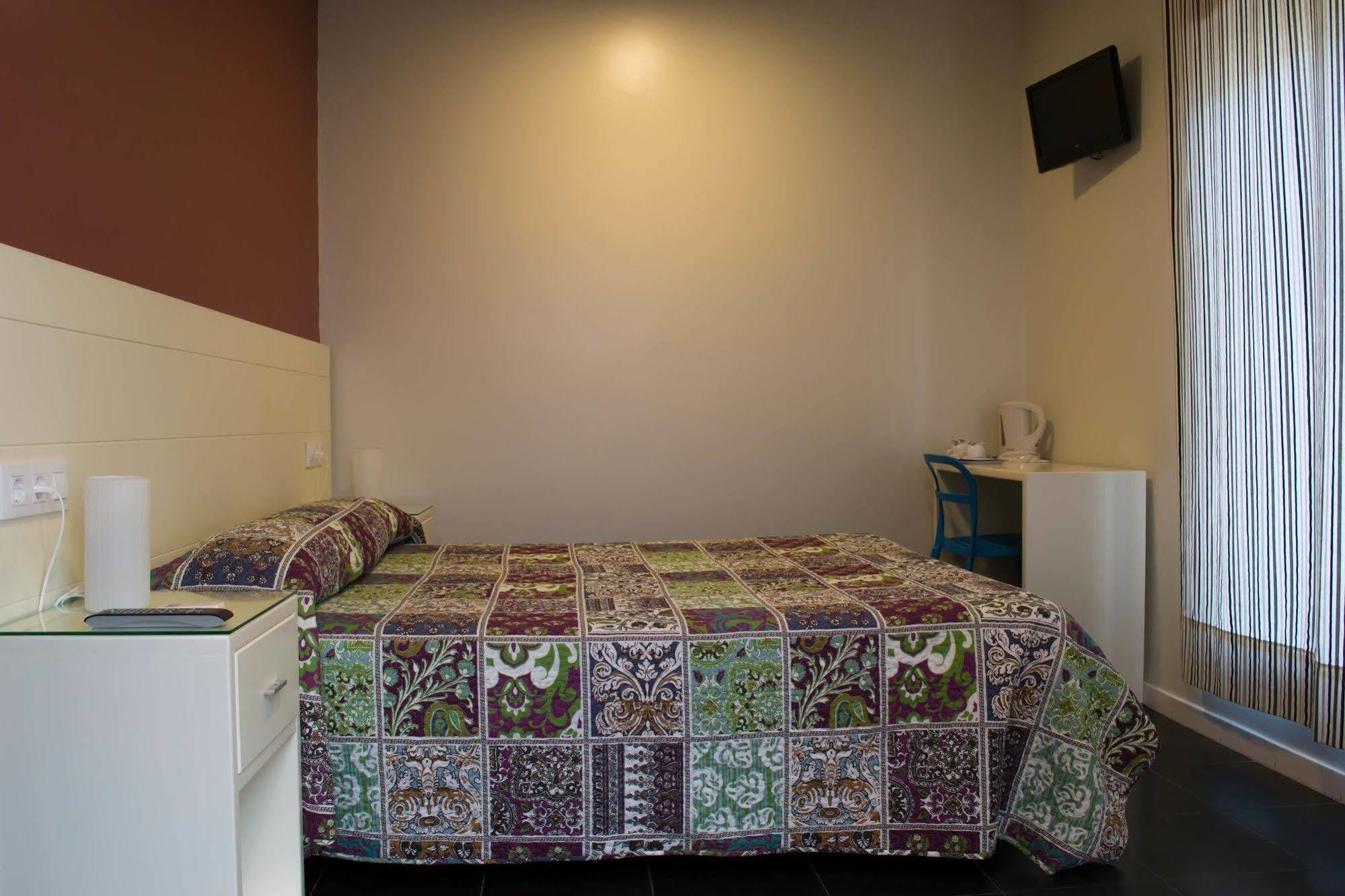 Hostal San Vicente II Σεβίλλη Εξωτερικό φωτογραφία