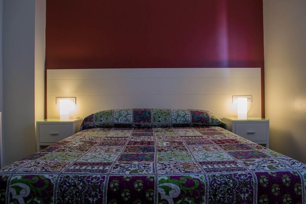 Hostal San Vicente II Σεβίλλη Εξωτερικό φωτογραφία